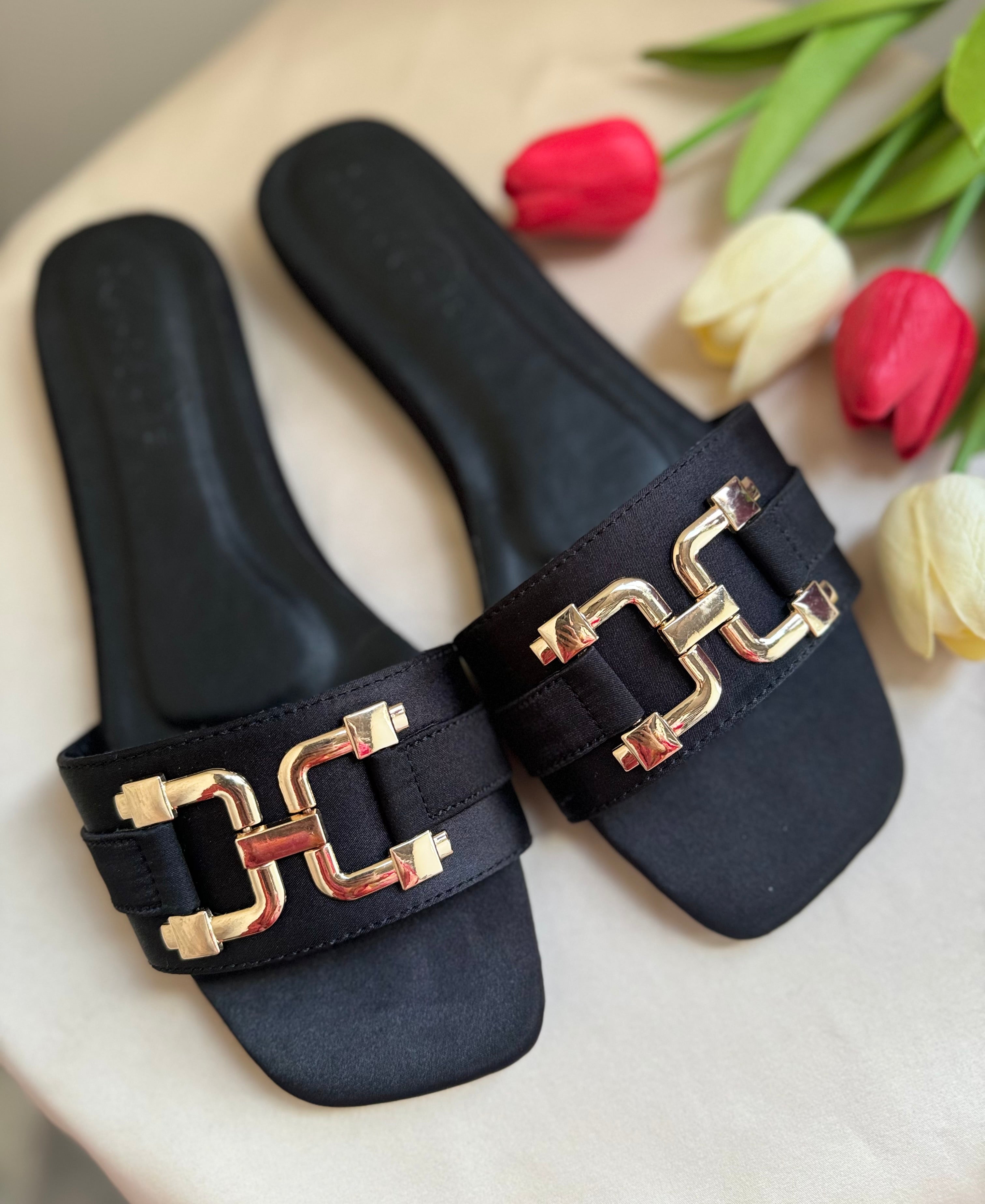 BLACK BUCKLE SLIDES